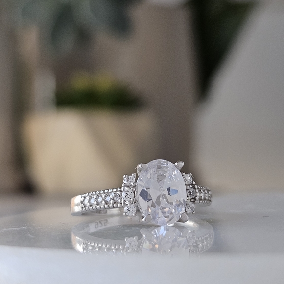 Oval Cut Classic Style Ring, 925 Sterling Silver - Picture 3 of 9